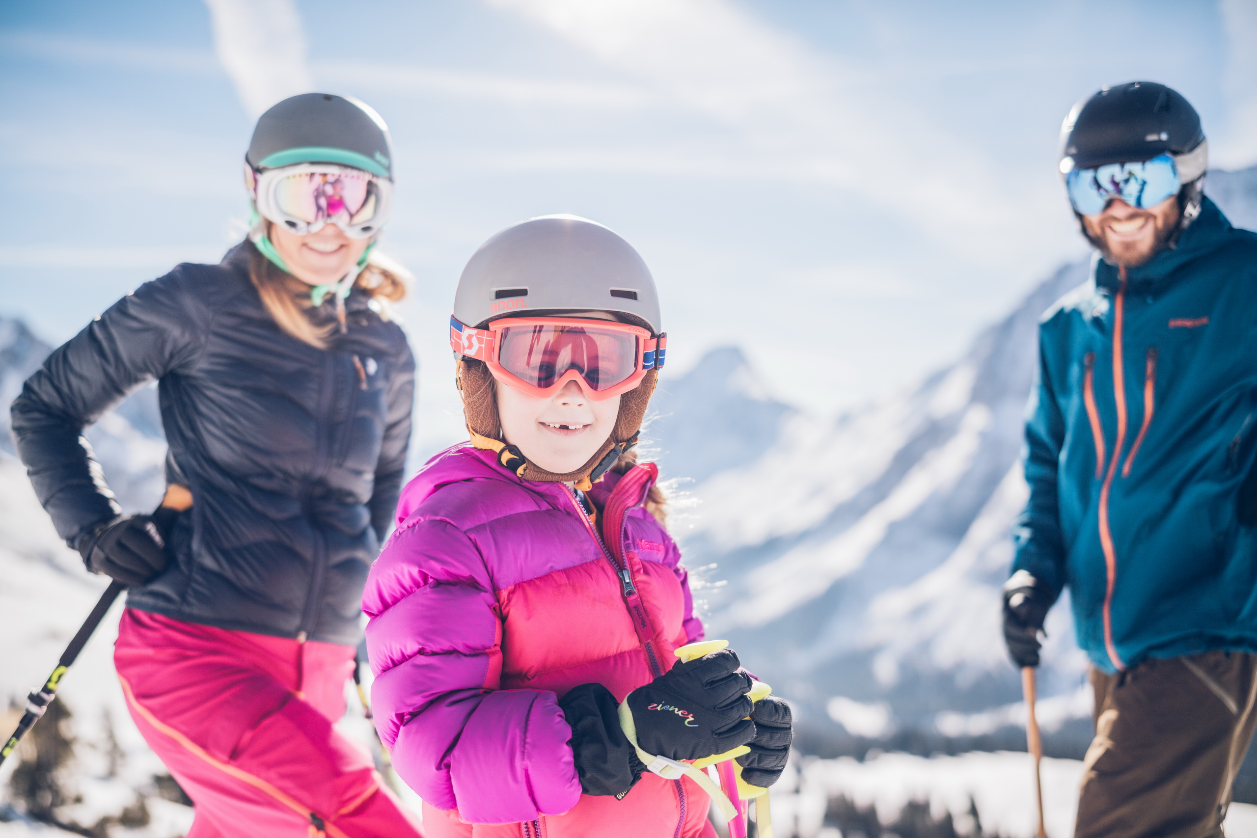 Skifahren Familie(c)TZA_C. Jorda (25) TRUEFER's 545 rose